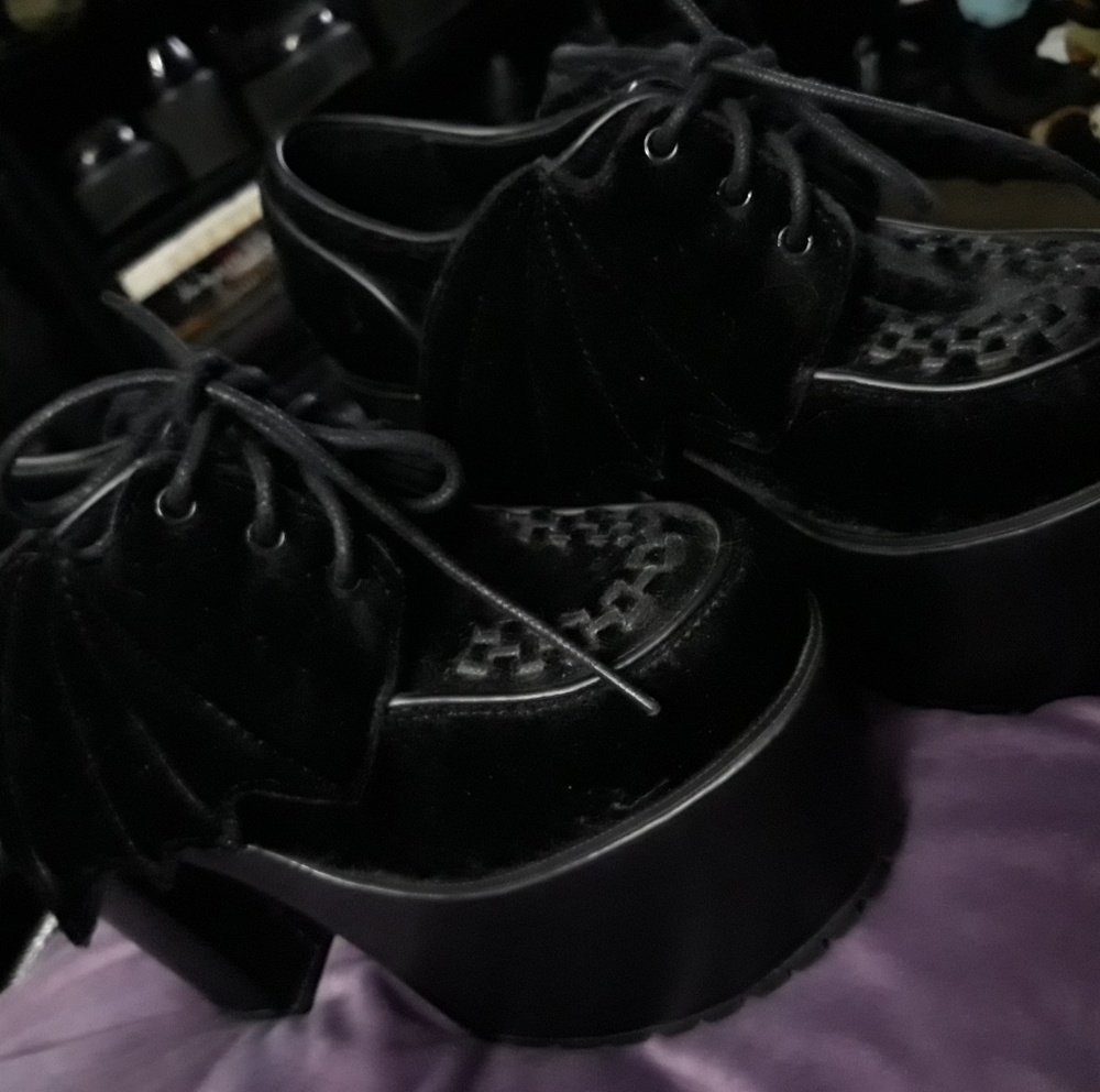 Current mood Night Creeper platforms